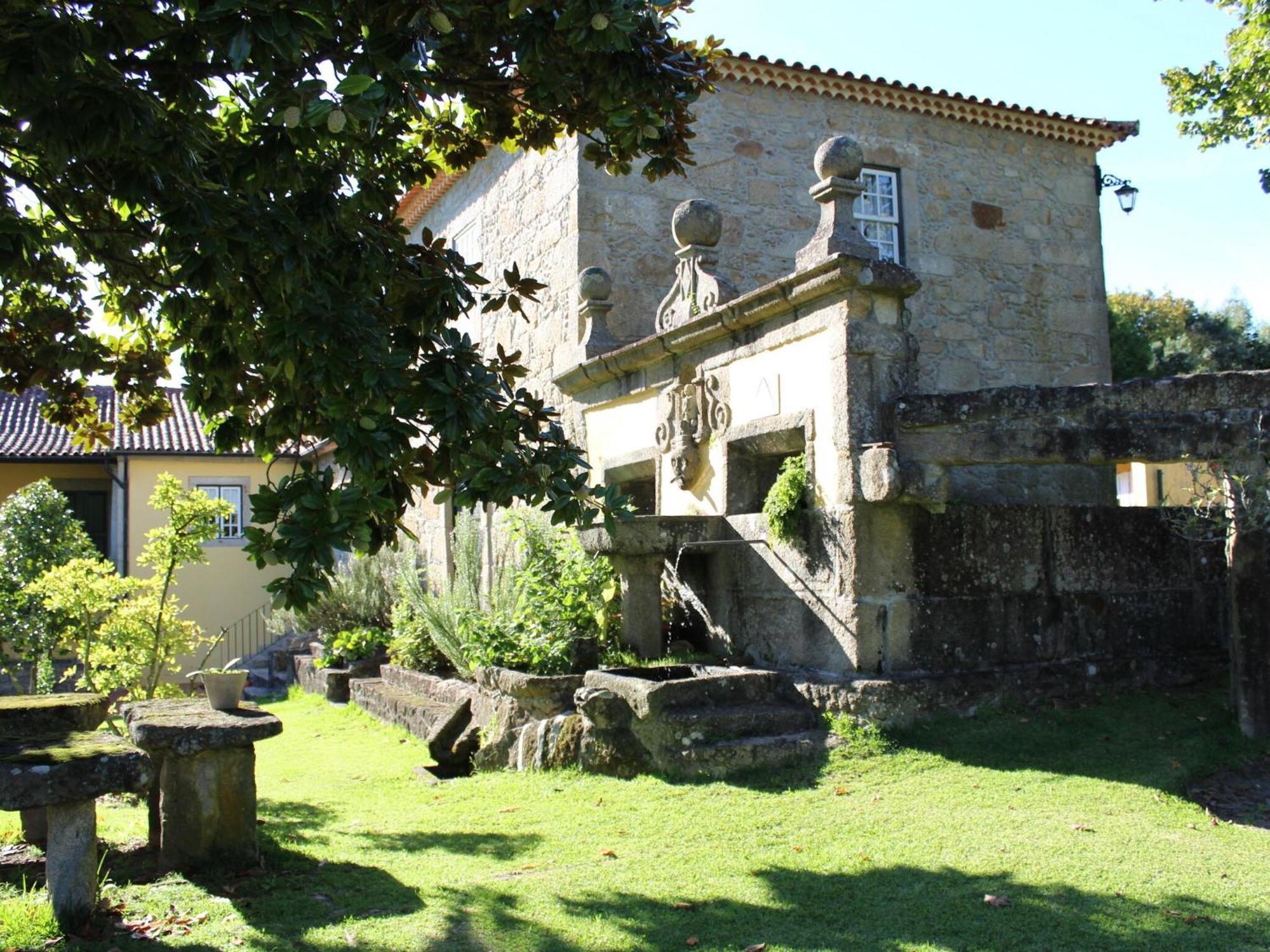 Nice Cottage In Santa Comba With Communal Pool ポンテ・デ・リマ エクステリア 写真